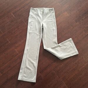 Lululemon Brushed Softstreme Ribbed Zip Flared Pant 32.5"
Riverstone